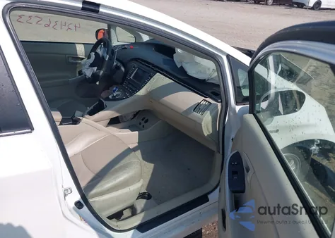 2011 Toyota Prius Three from USA, damaged, VIN JTDKN3DU7B0329208